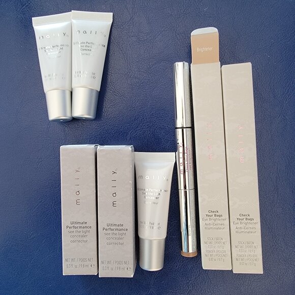 8 Piece Mally Makeup Cosmetics Bundle Lot in a Gift Box - Picture 3 of 13